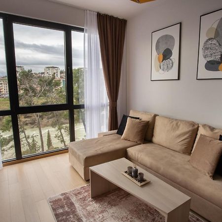 Lina - Pg, Moraca River Apartment Podgorica Eksteriør billede