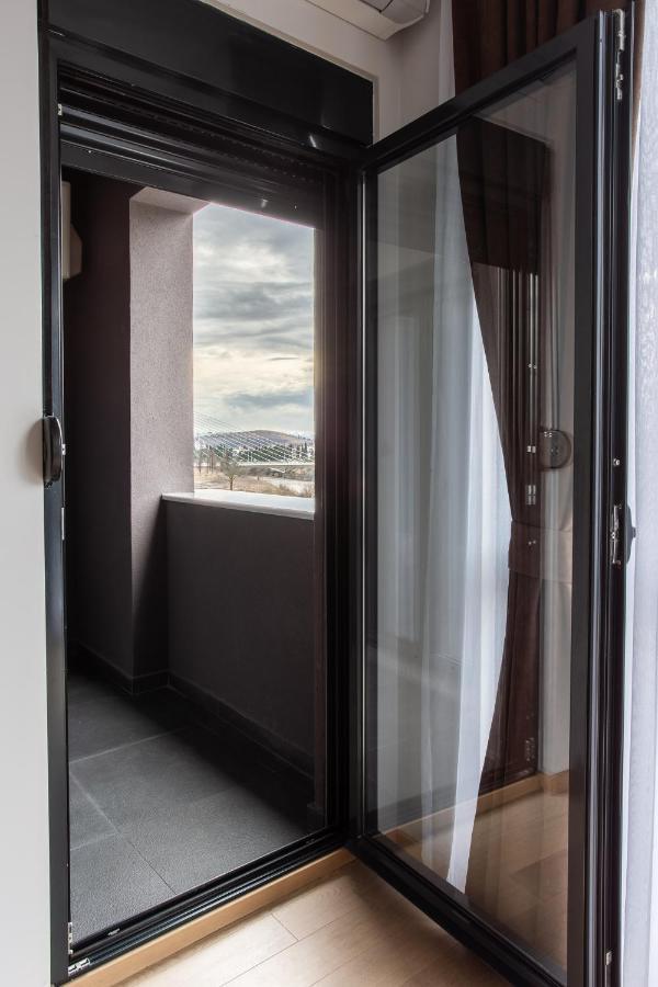 Lina - Pg, Moraca River Apartment Podgorica Eksteriør billede