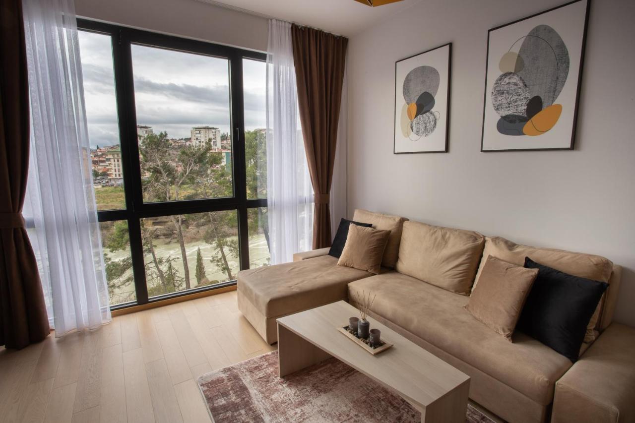 Lina - Pg, Moraca River Apartment Podgorica Eksteriør billede