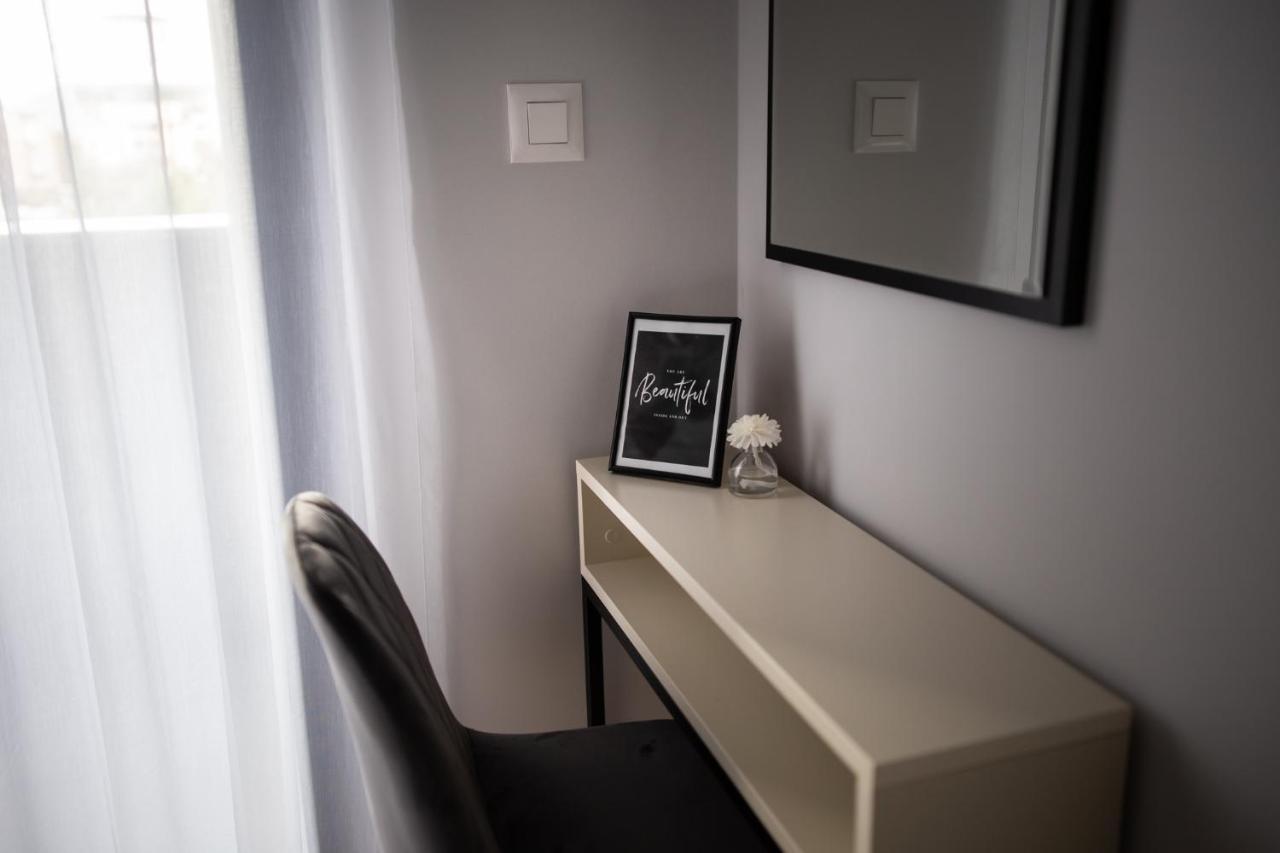 Lina - Pg, Moraca River Apartment Podgorica Eksteriør billede